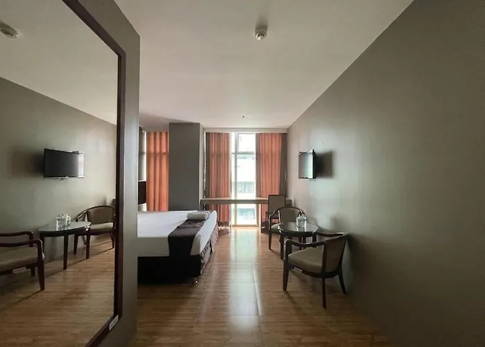 Hotel Capitol And Cebu