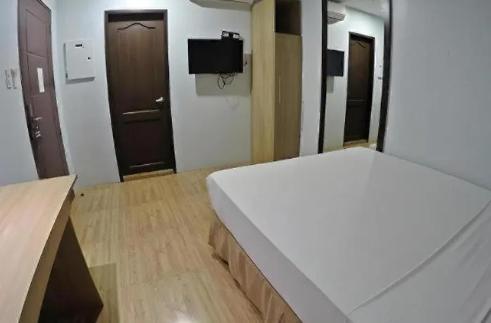 Hotel Capitol And Cebu
