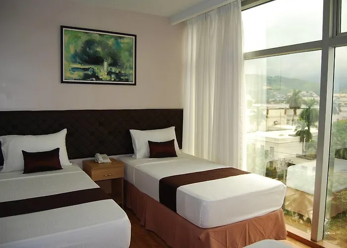 Hotel Capitol And