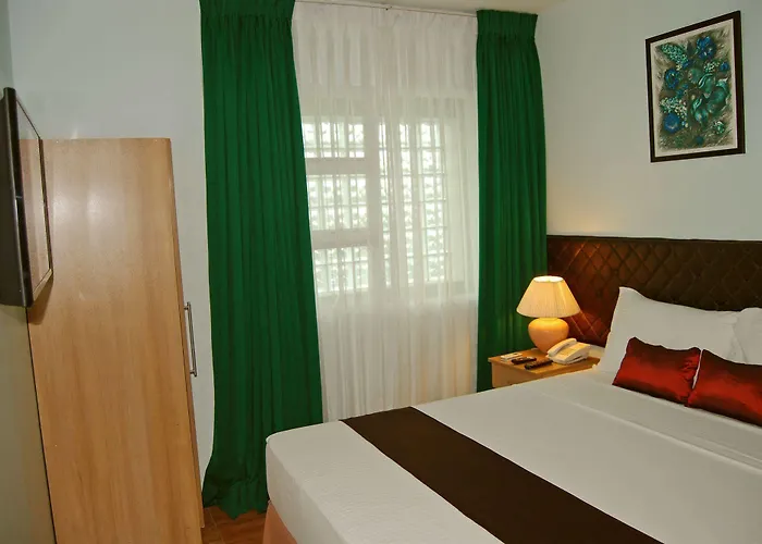 Hotel Capitol And Cebu